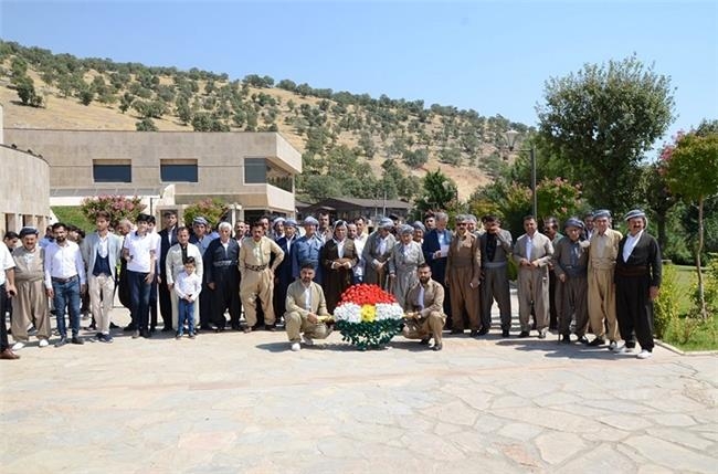 سەردانی چینوتوێژەكانی كوردستان بۆ سەر مەزاری نەمران لە بارزان بەردەوامە